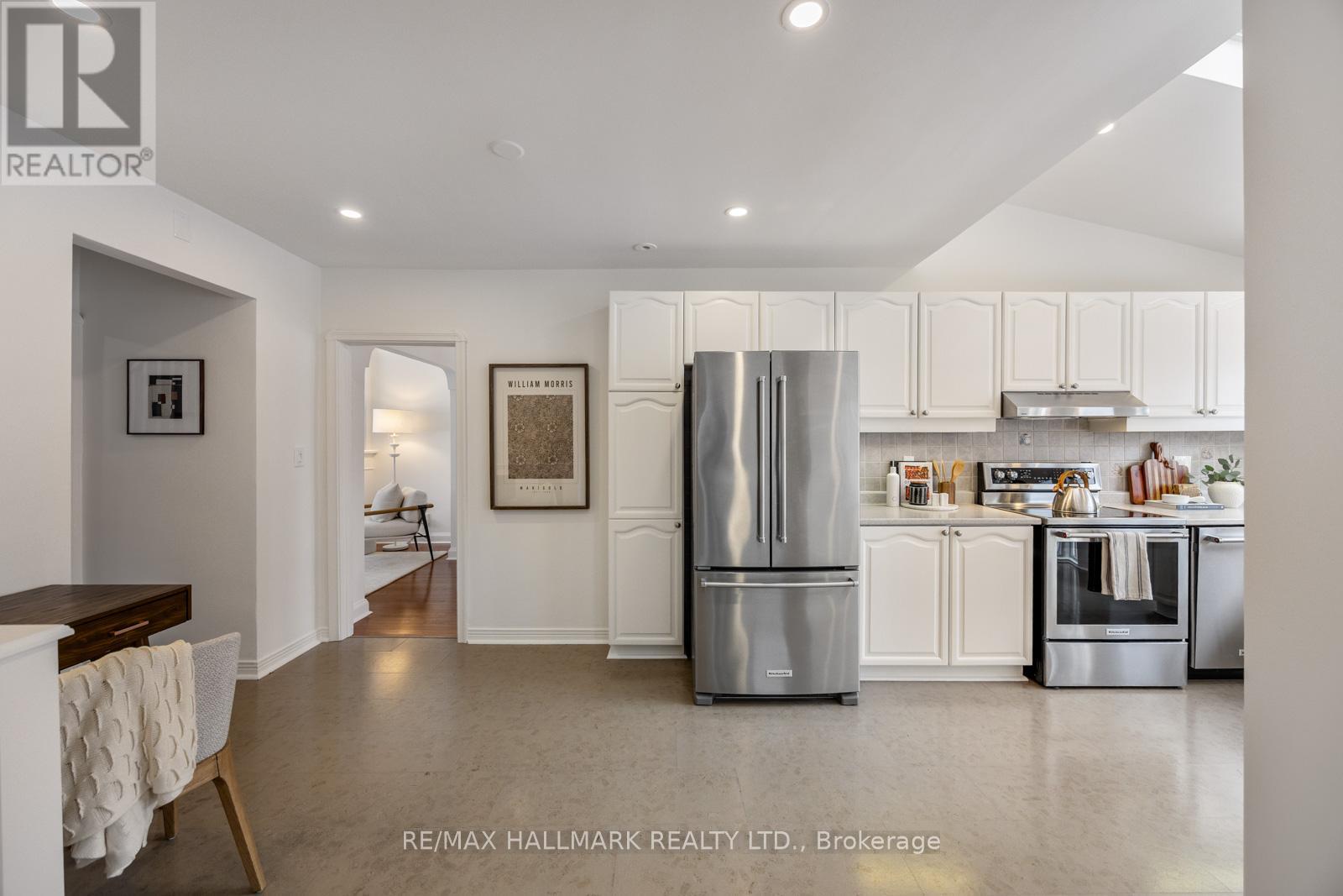 18 ELMVIEW DRIVE
