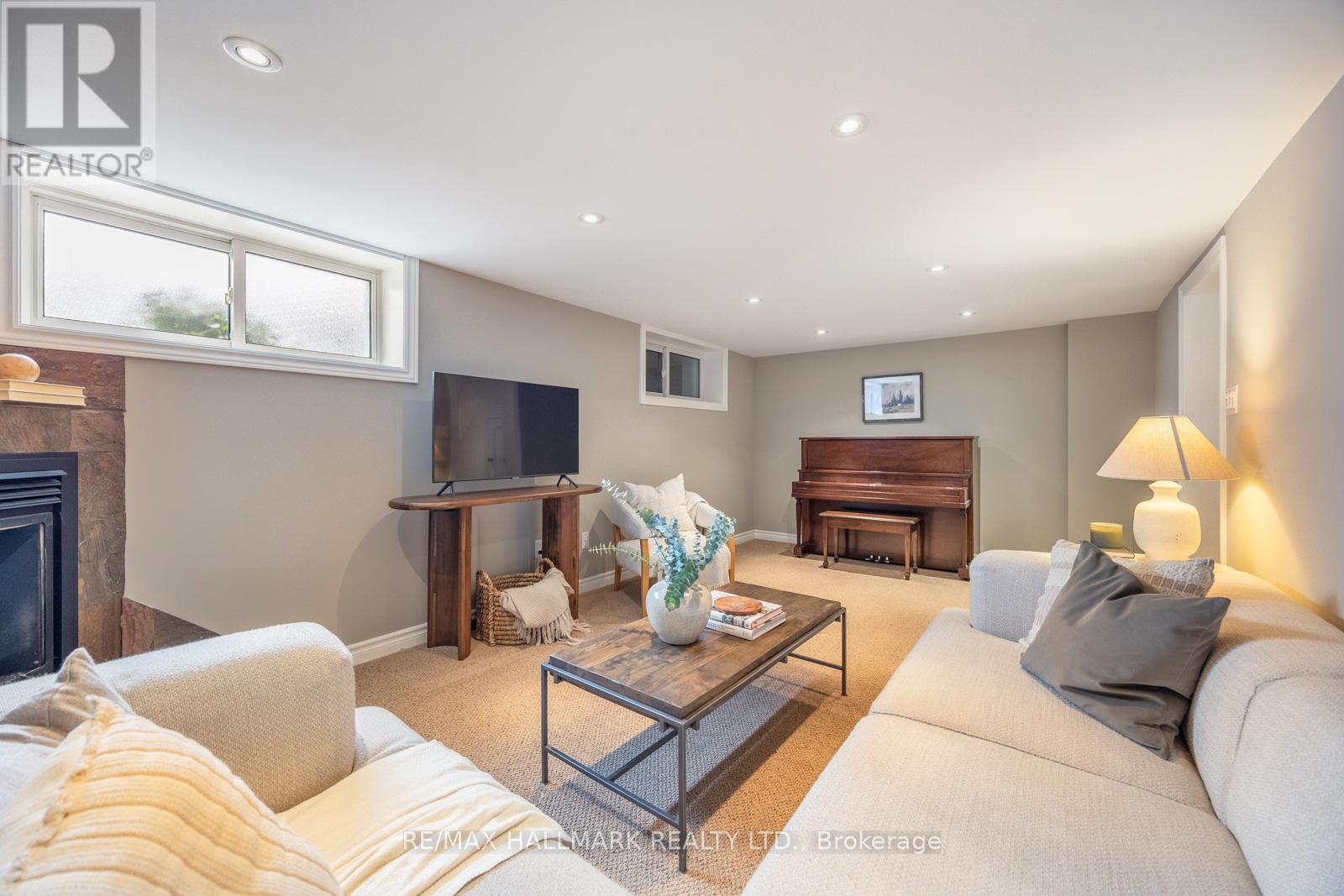 18 ELMVIEW DRIVE
