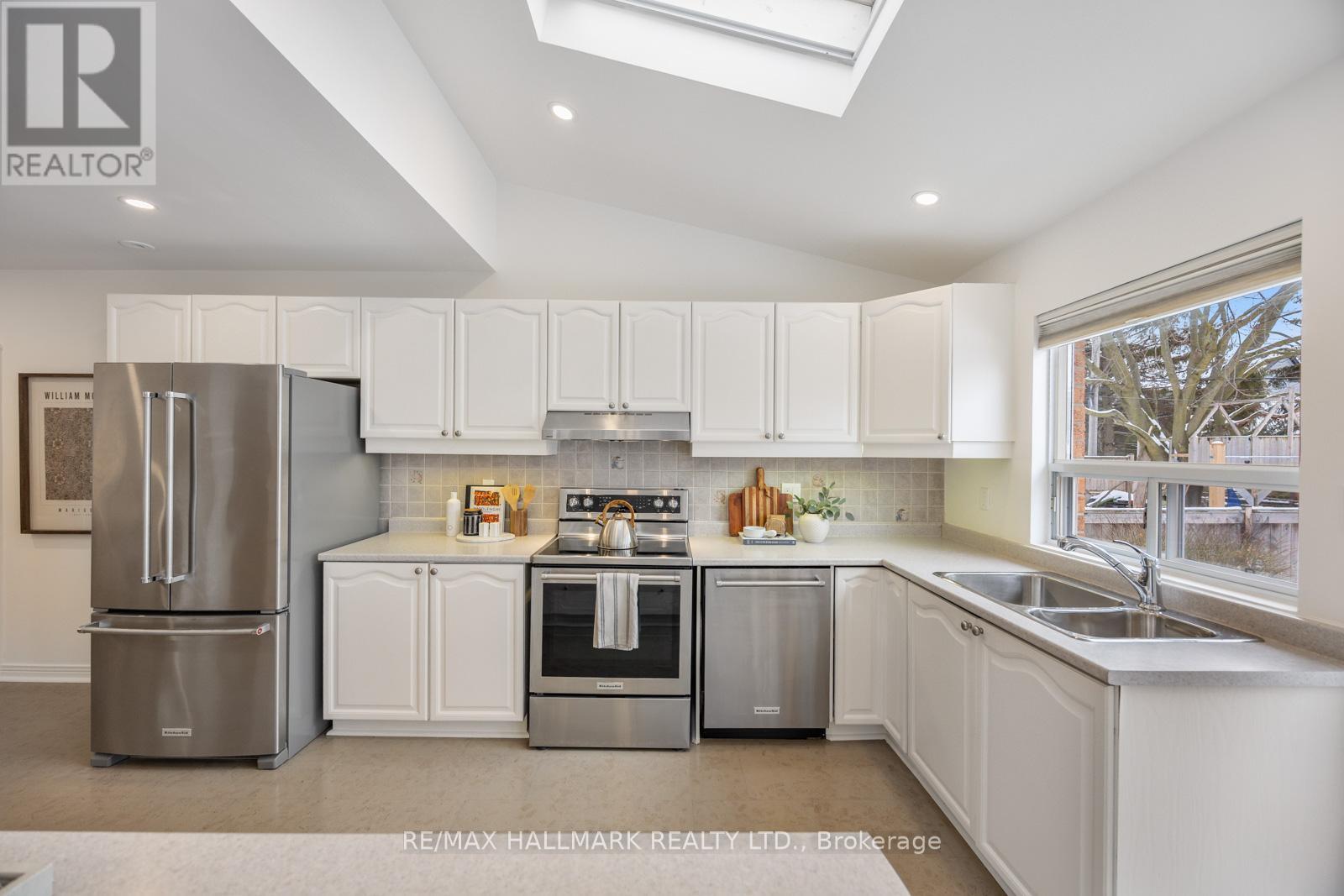18 ELMVIEW DRIVE