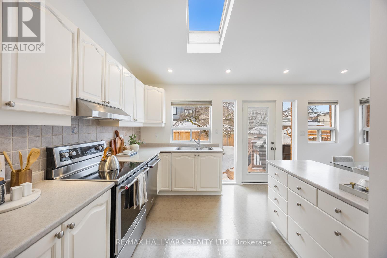 18 ELMVIEW DRIVE