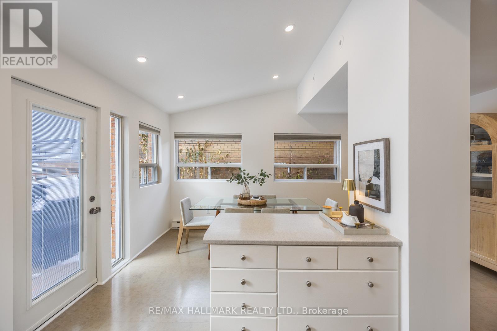 18 ELMVIEW DRIVE