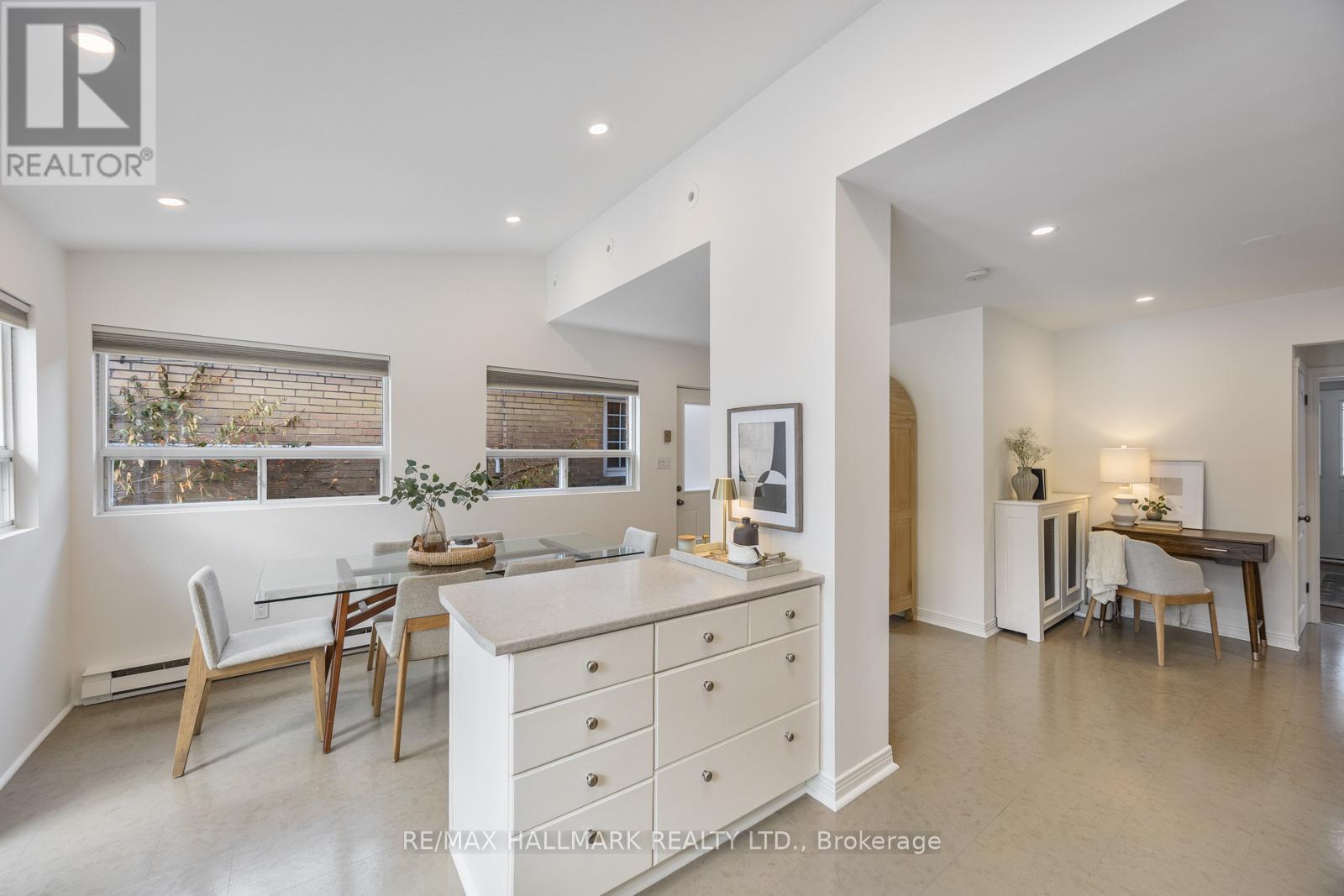 18 ELMVIEW DRIVE