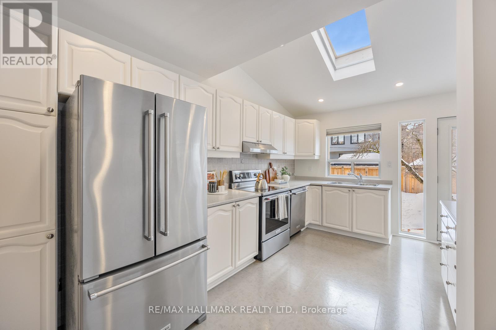 18 ELMVIEW DRIVE