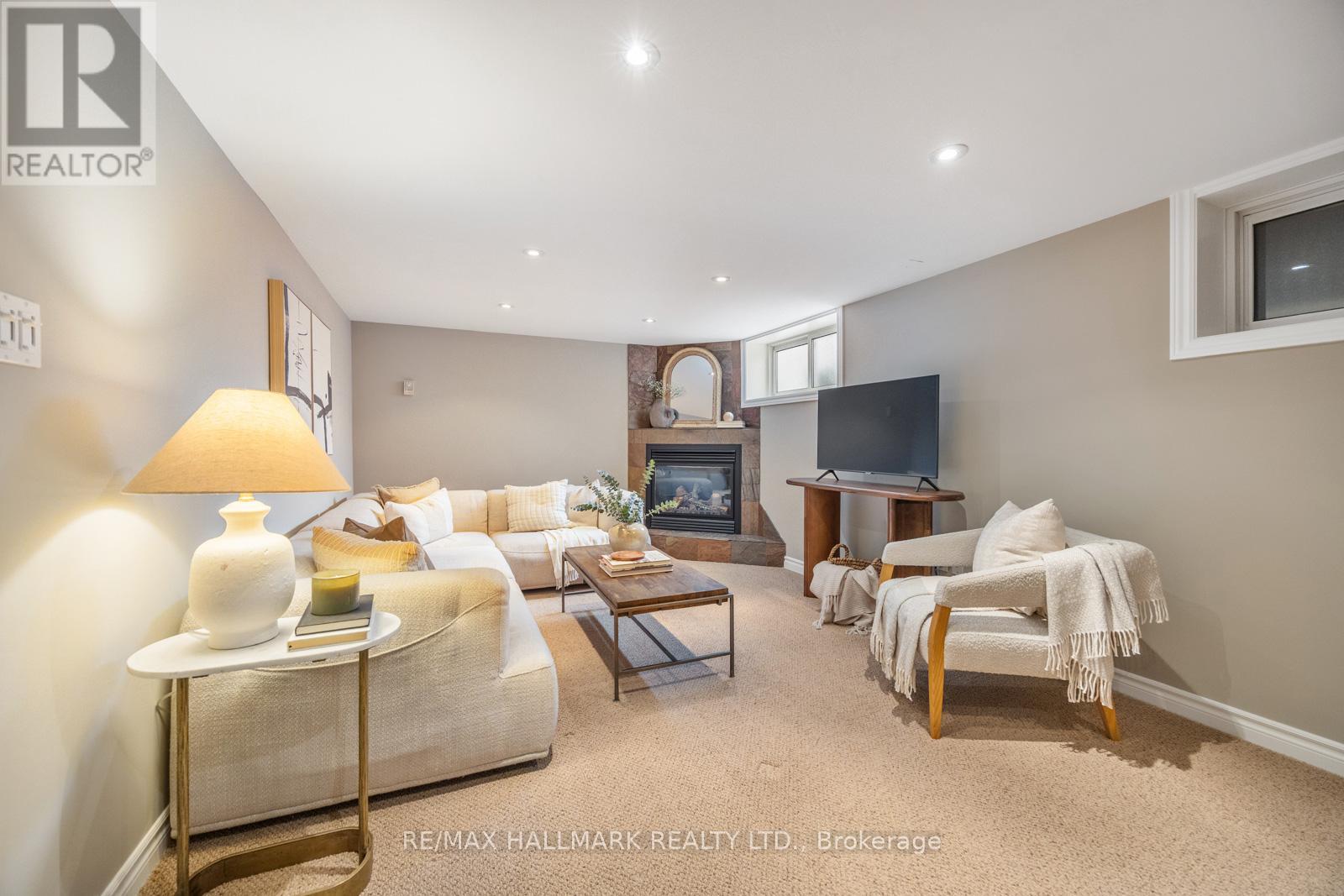 18 ELMVIEW DRIVE