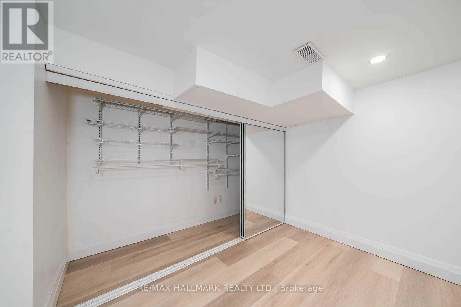 24 BARRINGTON AVENUE