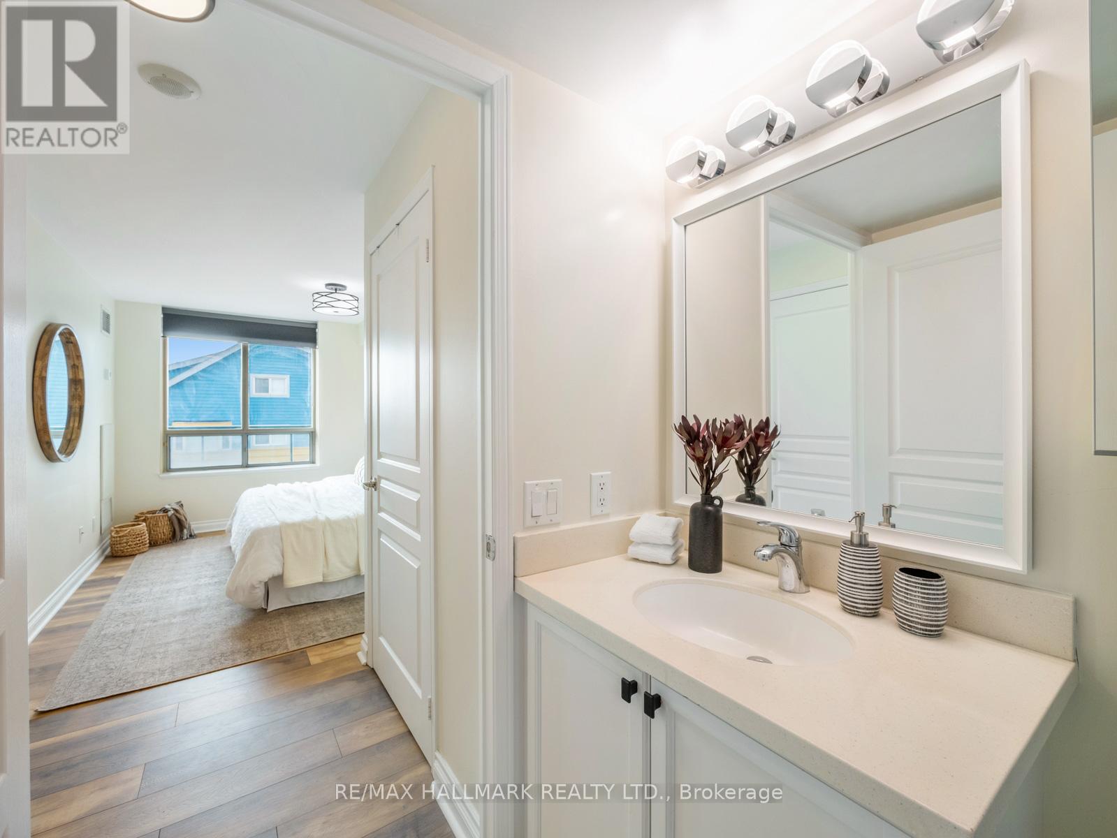 317 - 1863 QUEEN STREET E