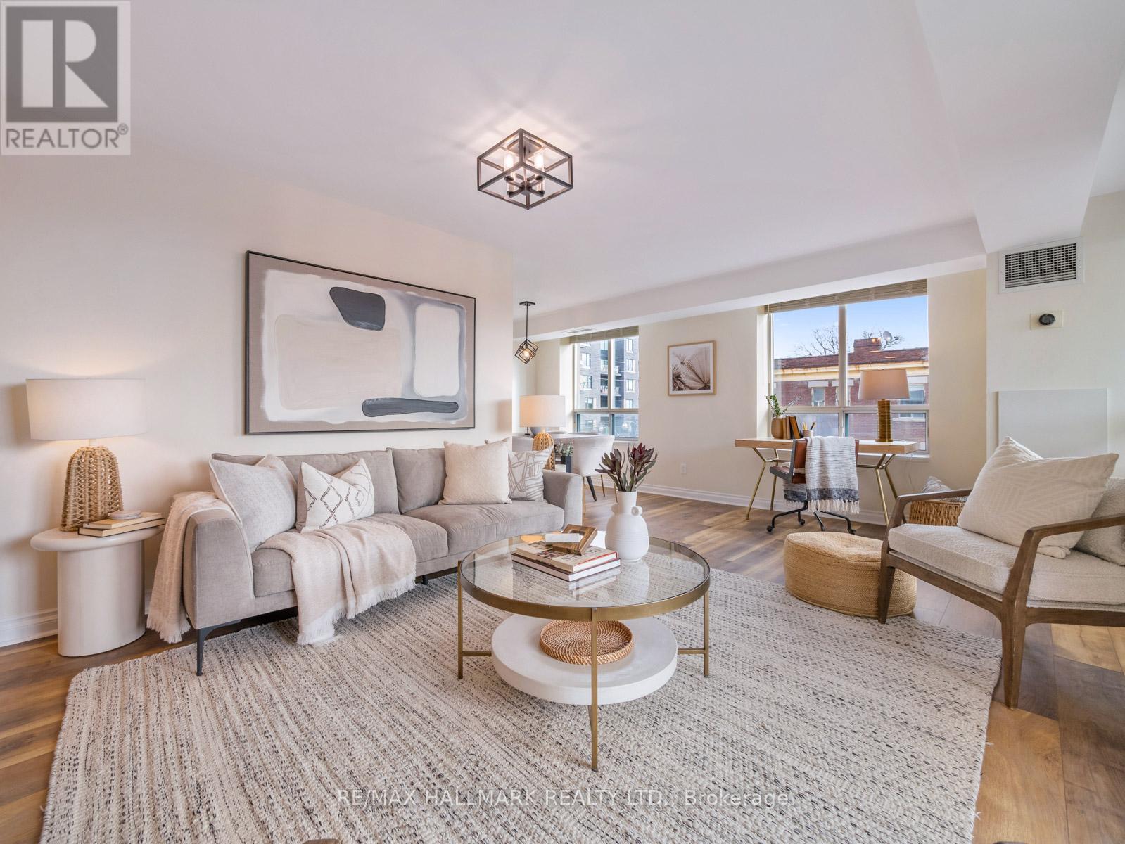 317 - 1863 QUEEN STREET E