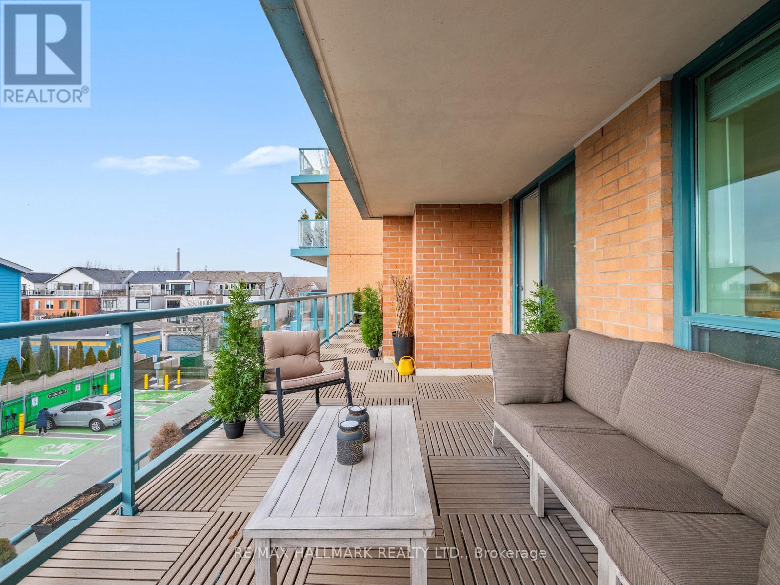 317 - 1863 QUEEN STREET E