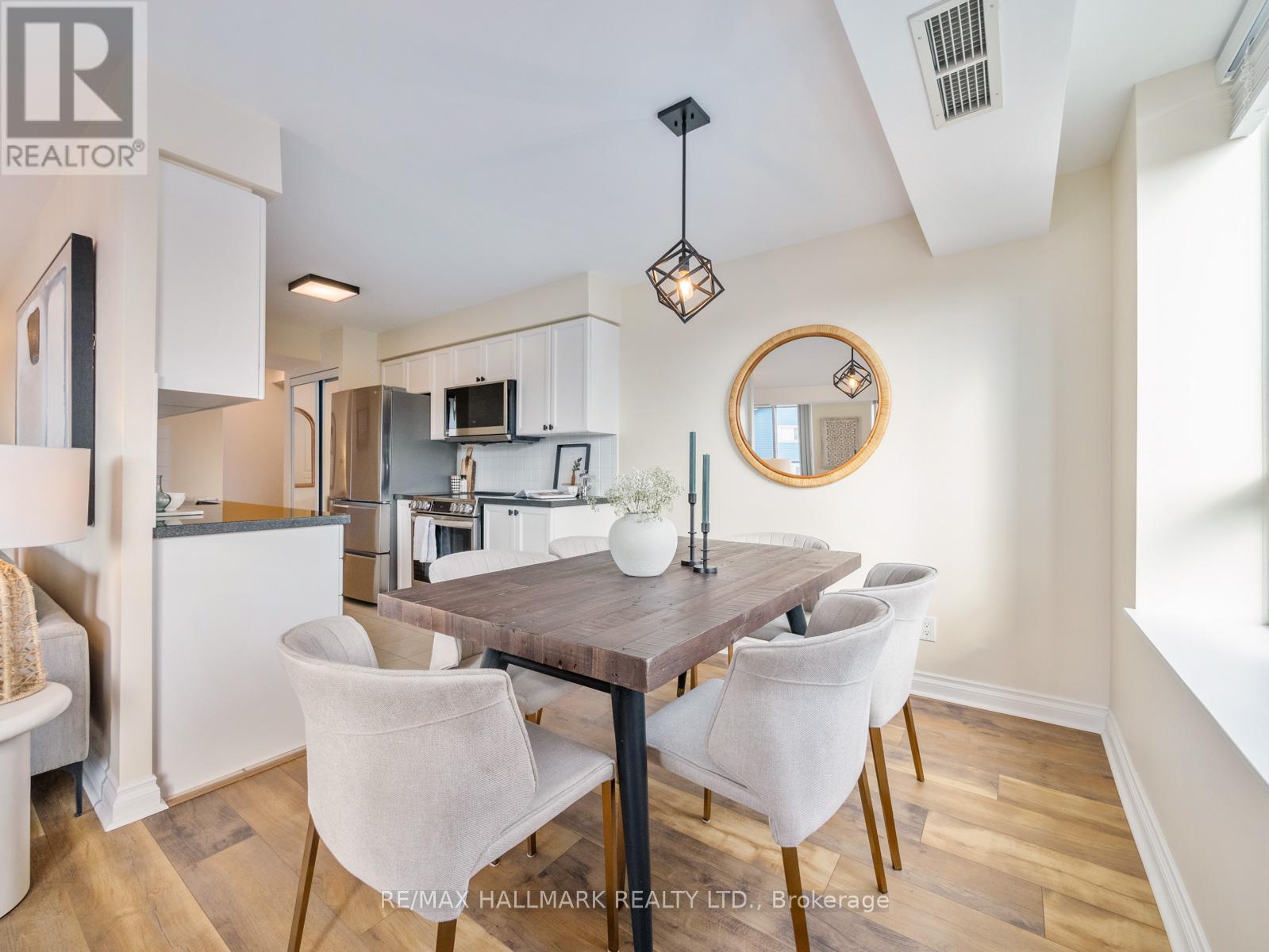 317 - 1863 QUEEN STREET E