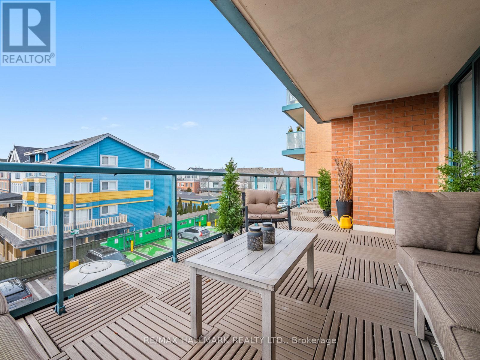 317 - 1863 QUEEN STREET E