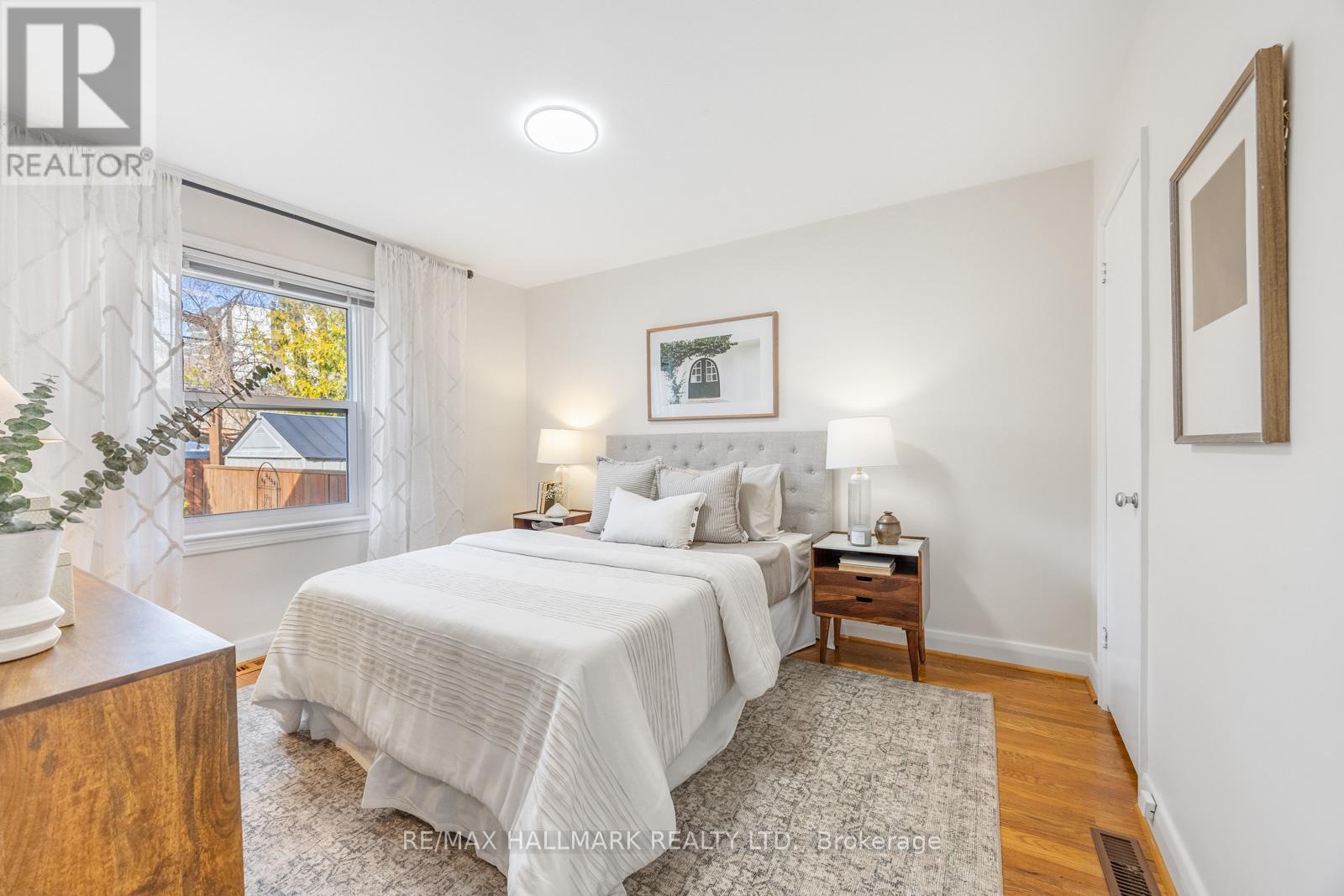 60 GREYLAWN CRESCENT