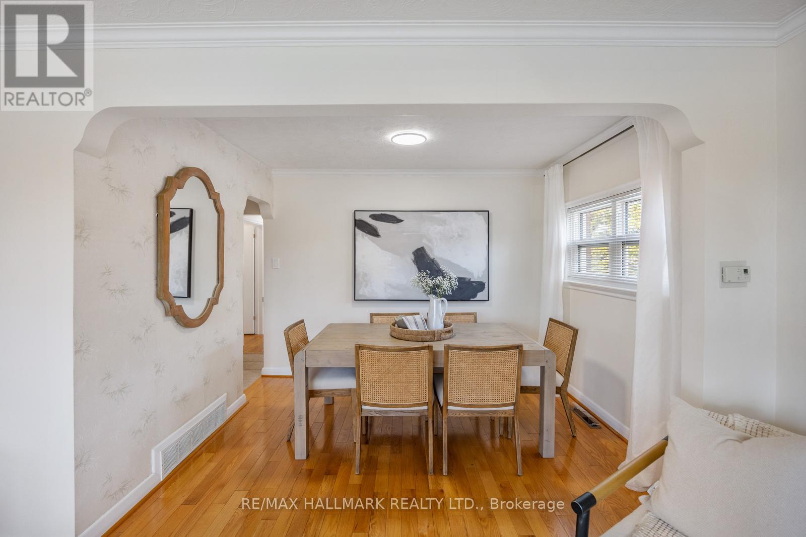 60 GREYLAWN CRESCENT