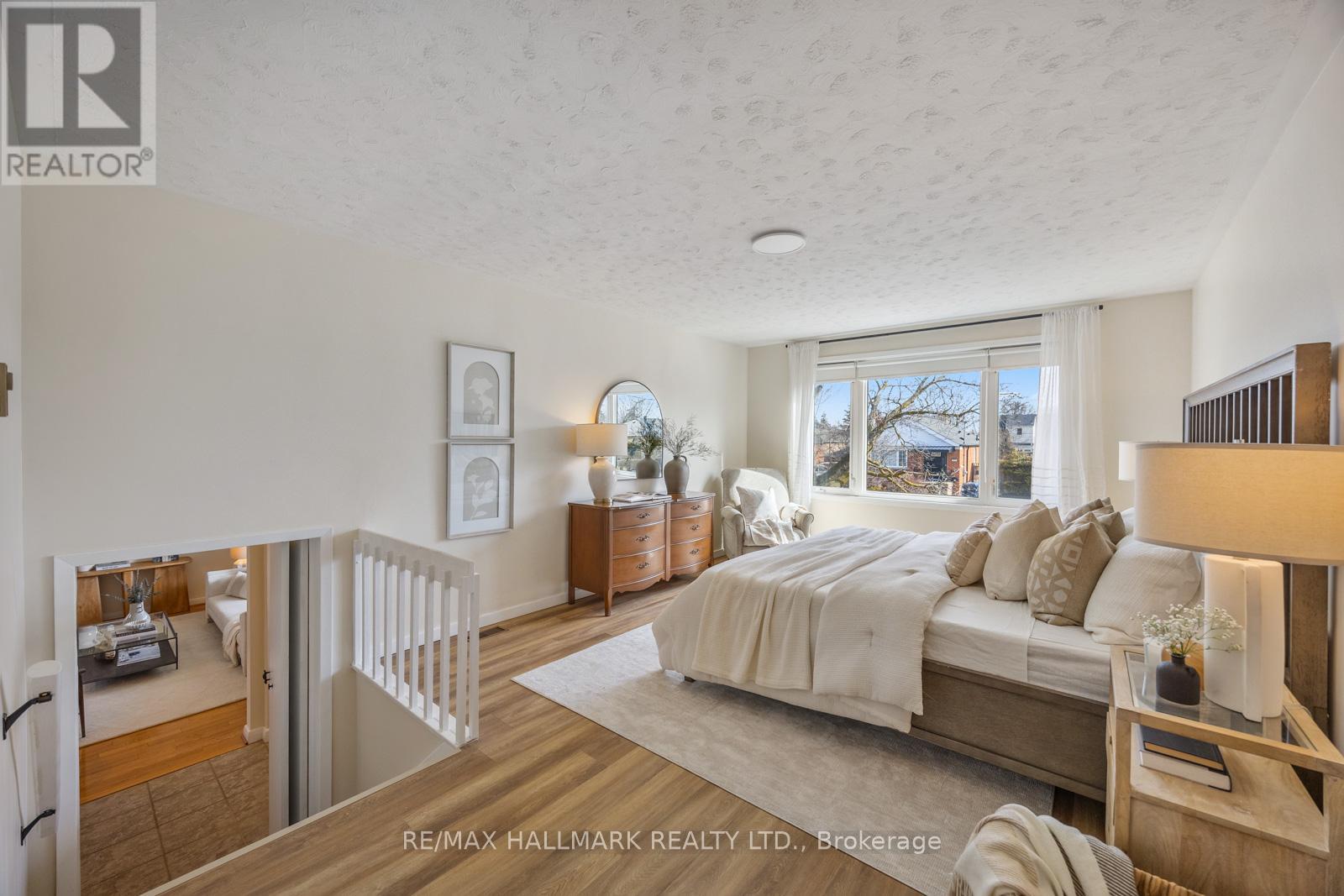 60 GREYLAWN CRESCENT