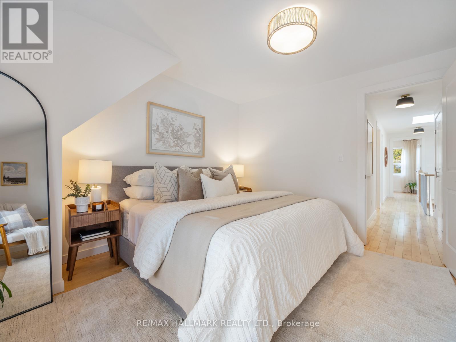 38 LARCHMOUNT AVENUE