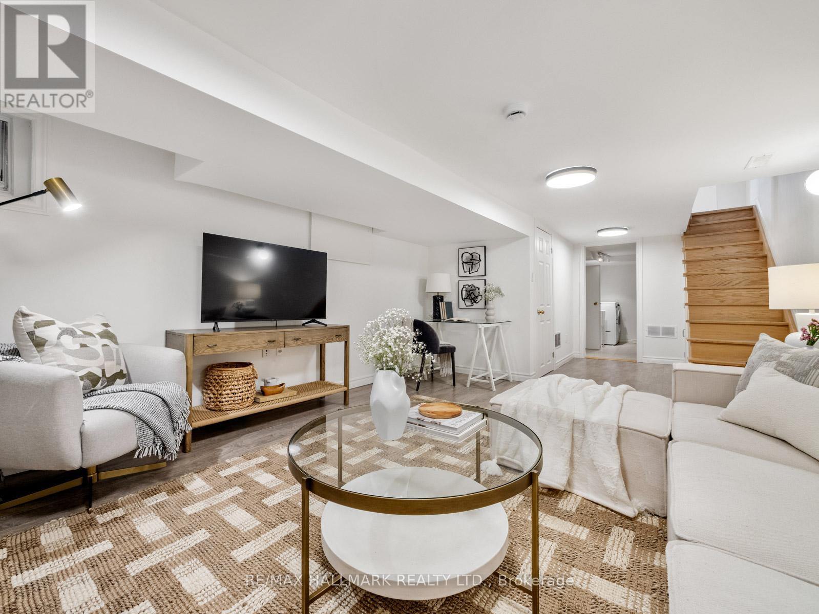 38 LARCHMOUNT AVENUE