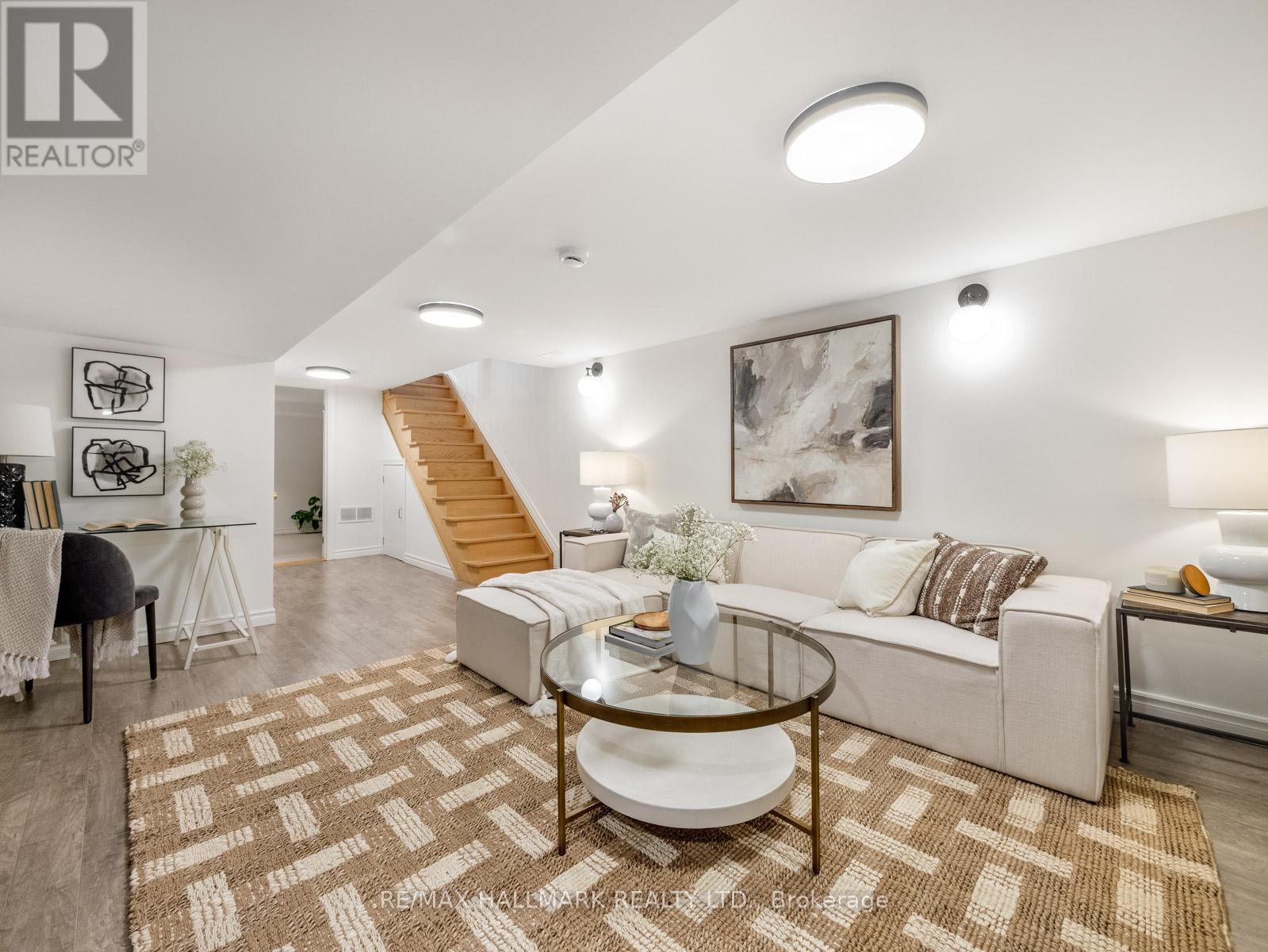 38 LARCHMOUNT AVENUE