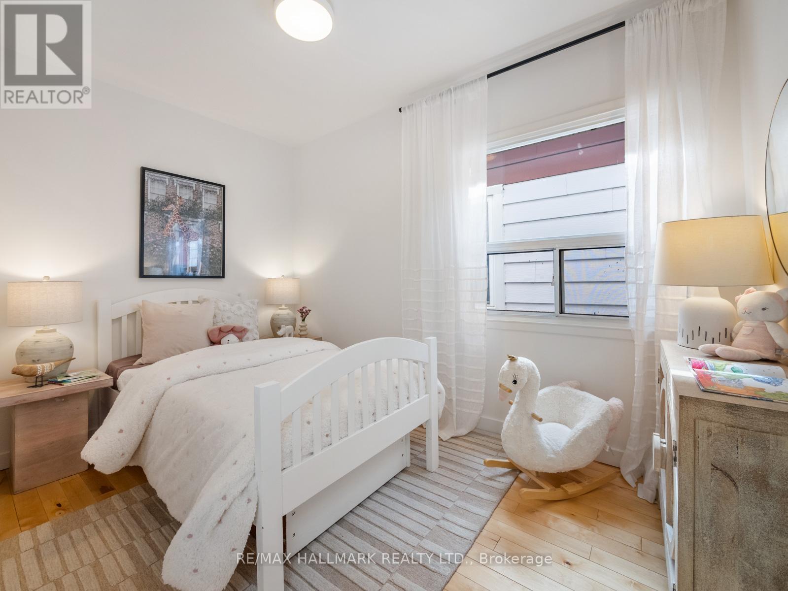 38 LARCHMOUNT AVENUE