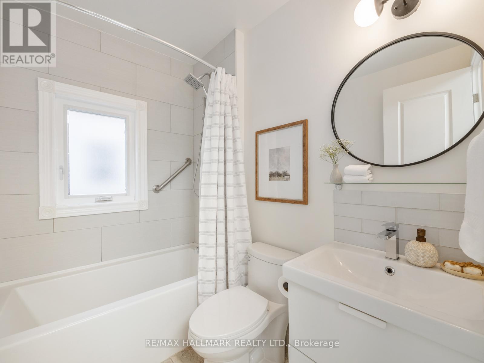 38 LARCHMOUNT AVENUE