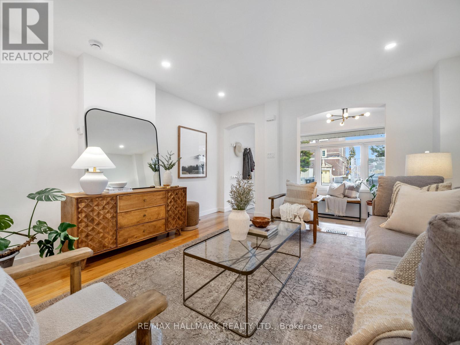 38 LARCHMOUNT AVENUE