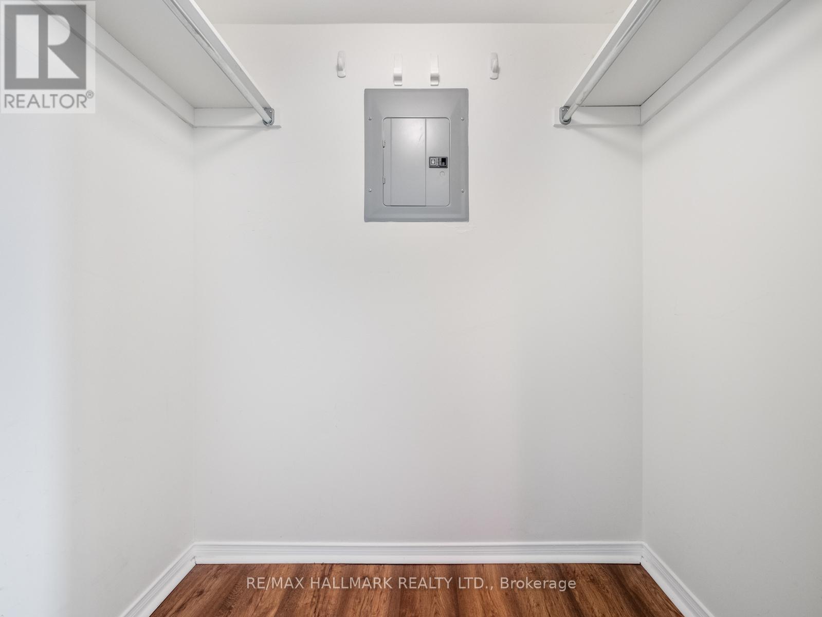 403 - 1797 QUEEN STREET E