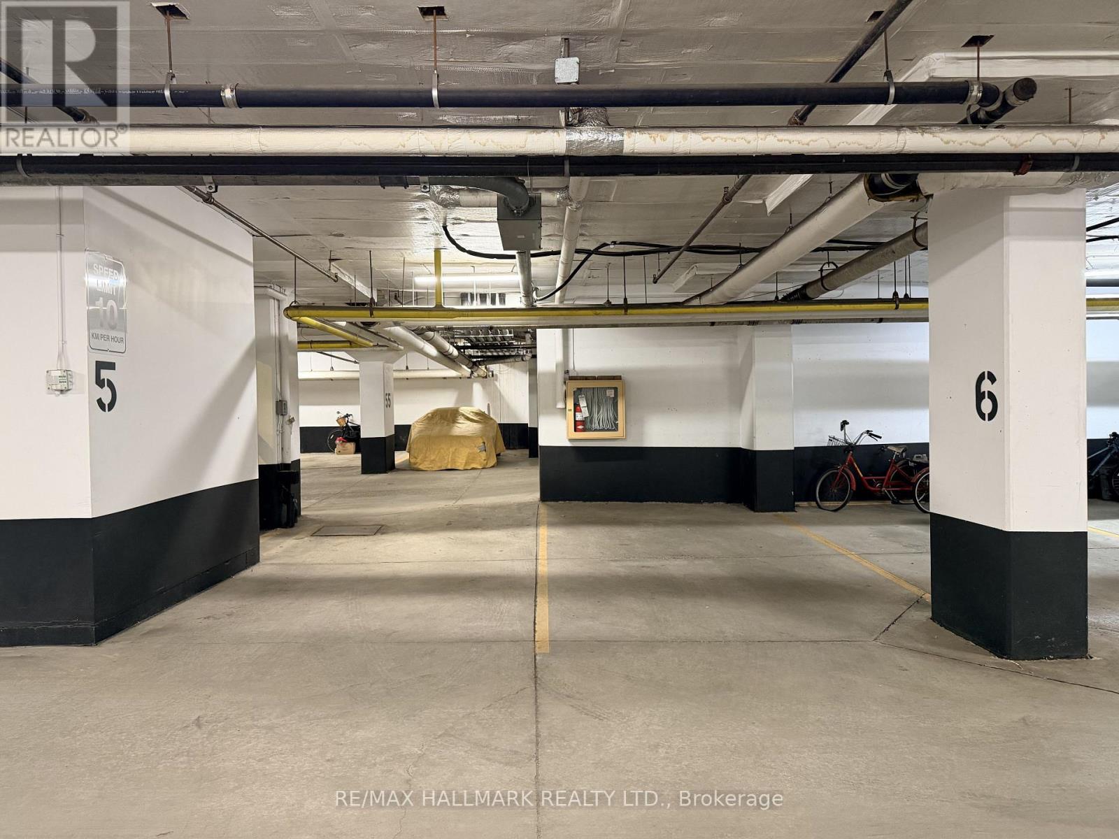 403 - 1797 QUEEN STREET E