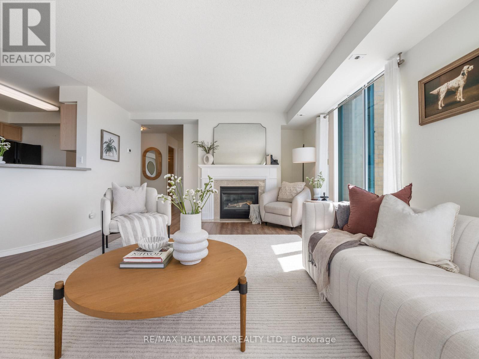 403 - 1797 QUEEN STREET E