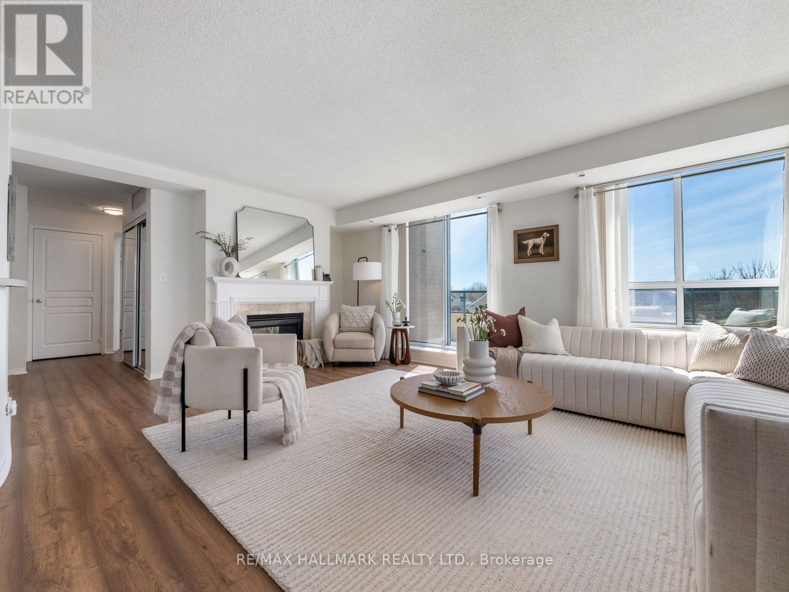 403 - 1797 QUEEN STREET E