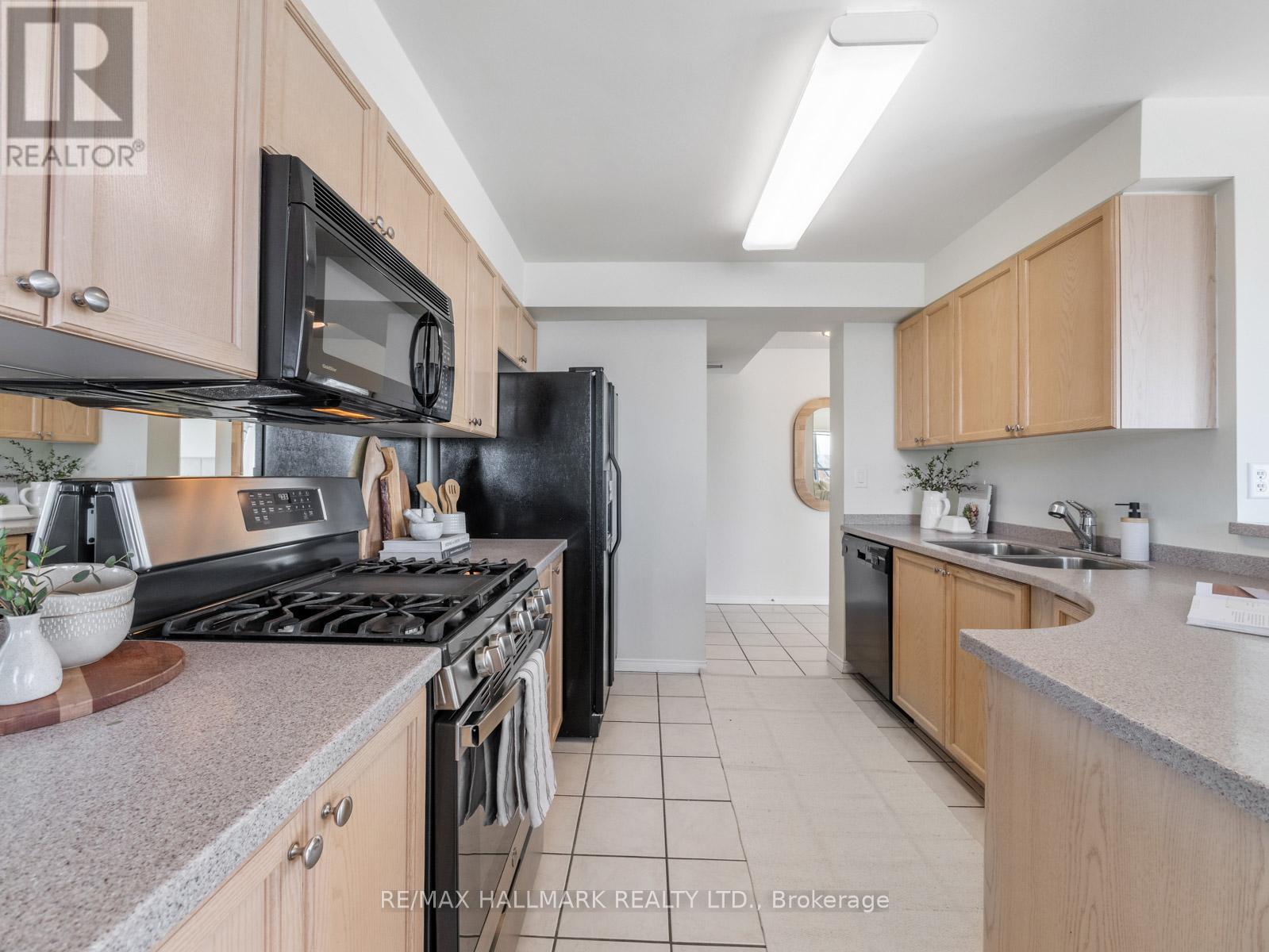 403 - 1797 QUEEN STREET E