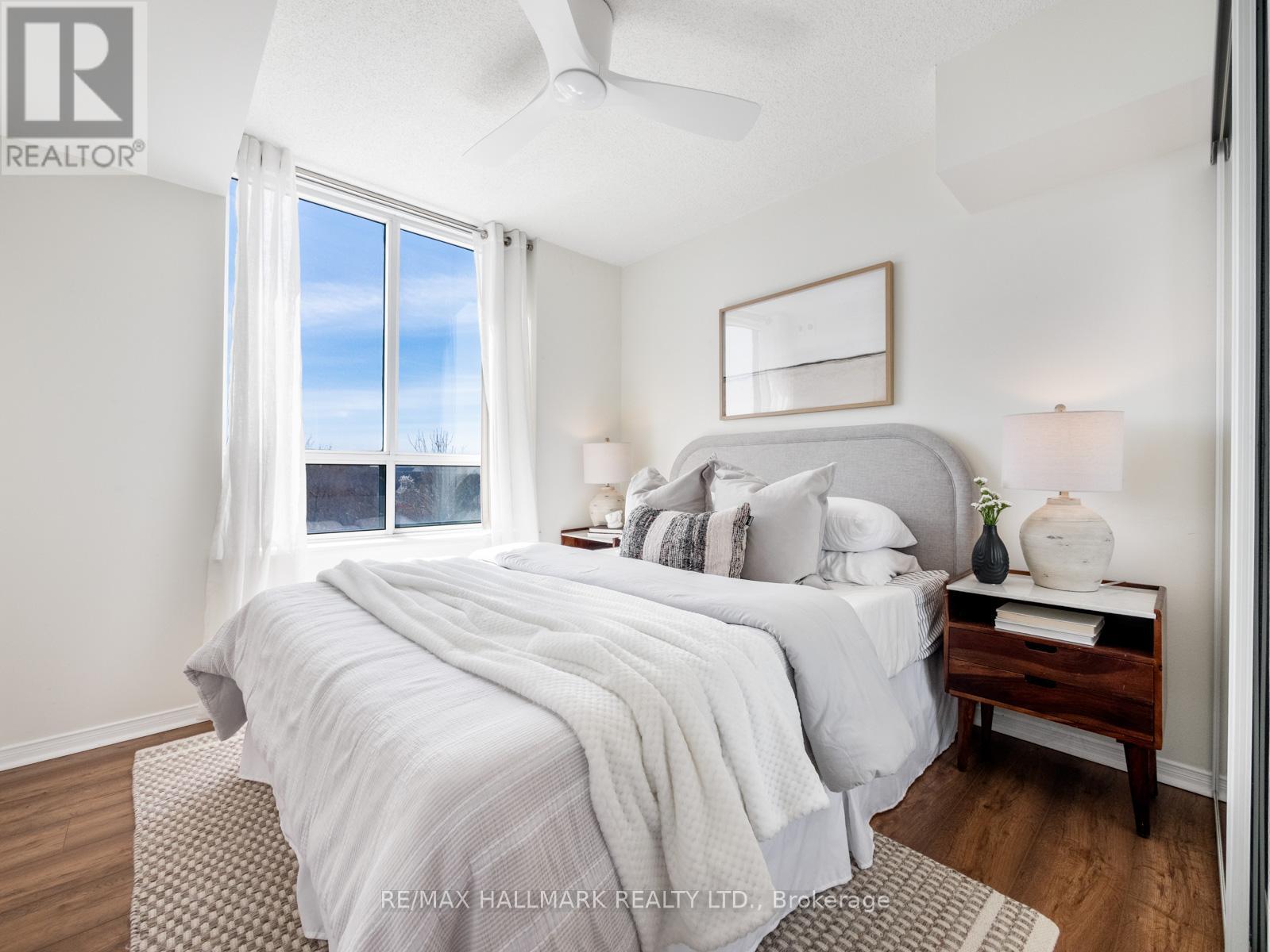 403 - 1797 QUEEN STREET E