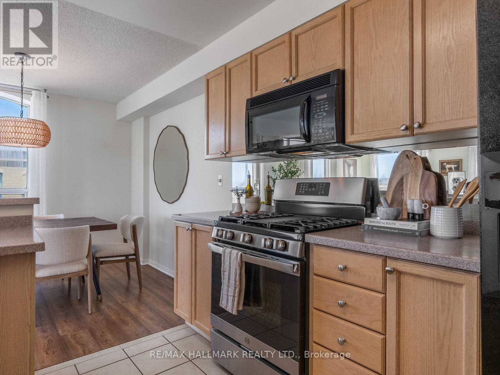 403 - 1797 QUEEN STREET E