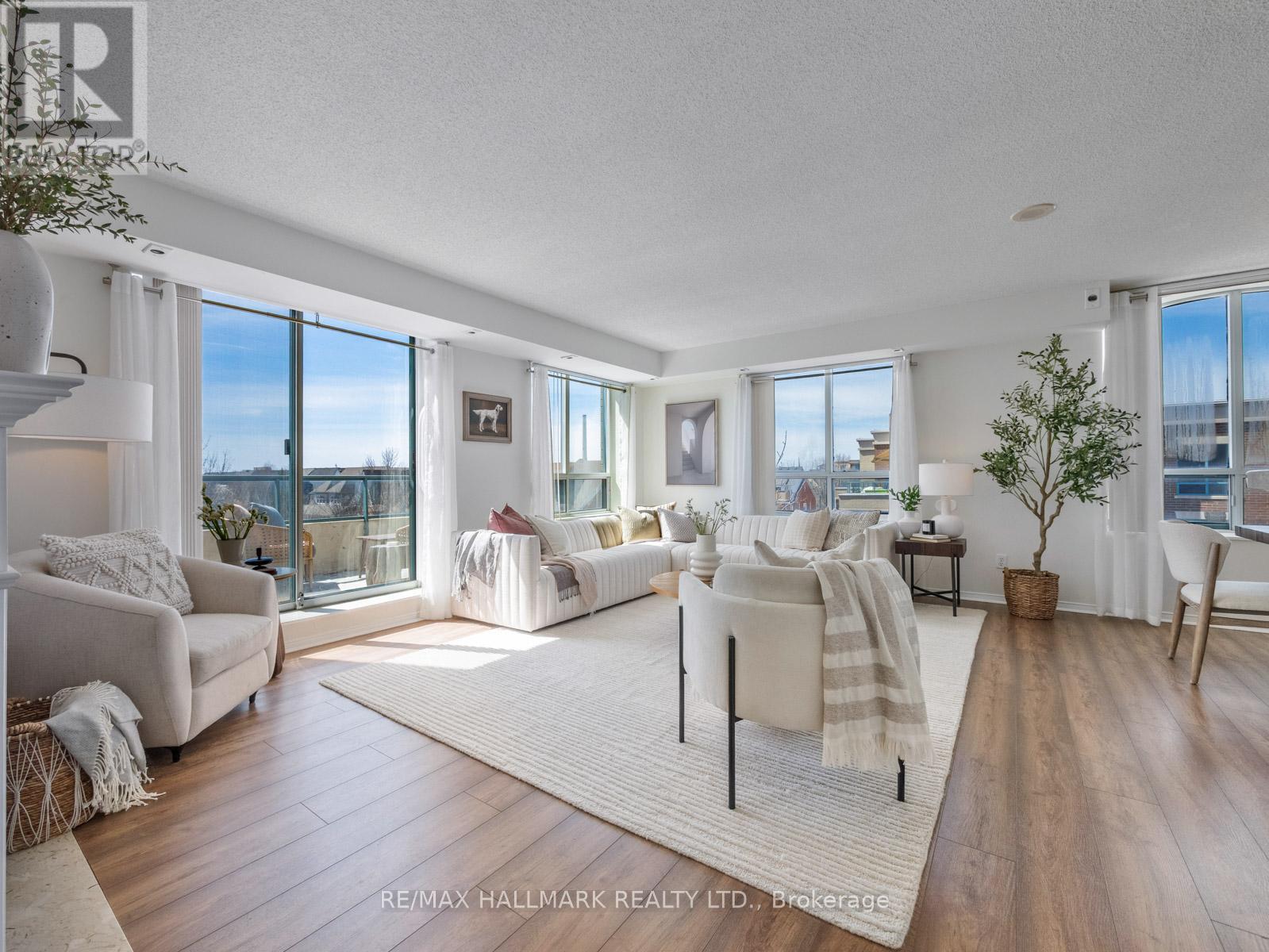403 - 1797 QUEEN STREET E