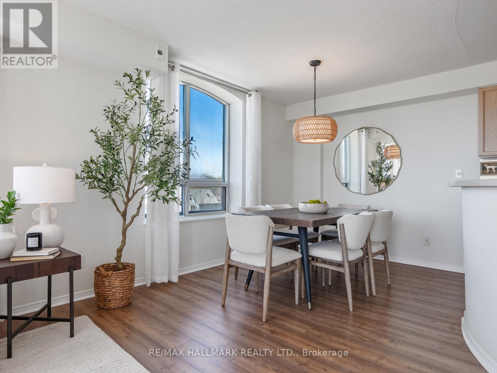 403 - 1797 QUEEN STREET E