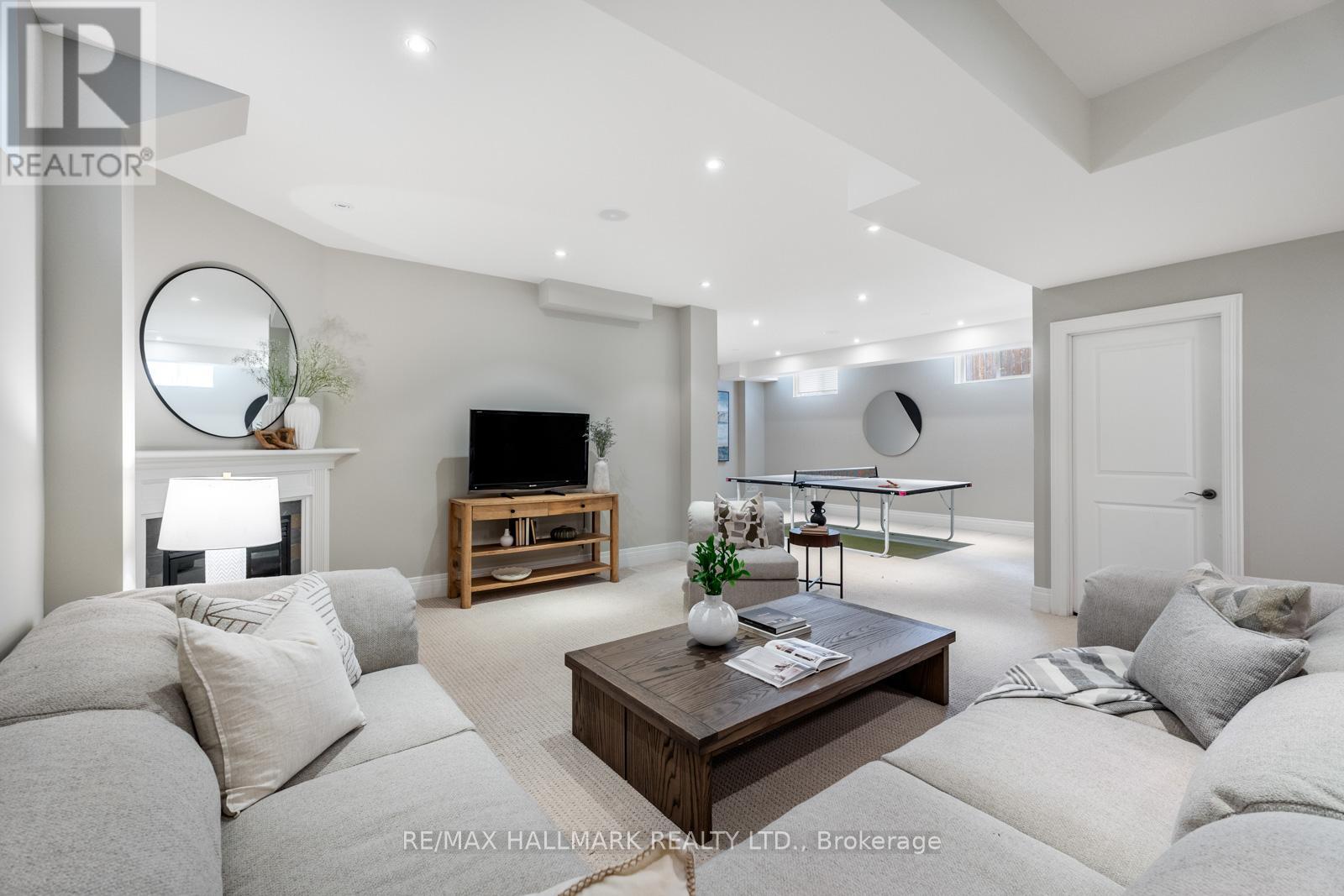 15 BIRCHCLIFF AVENUE