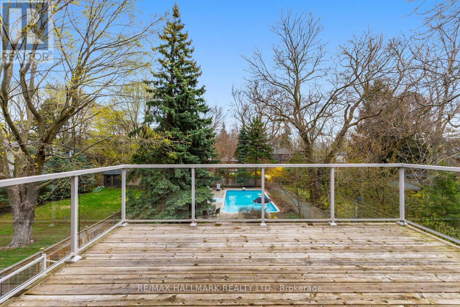 15 BIRCHCLIFF AVENUE