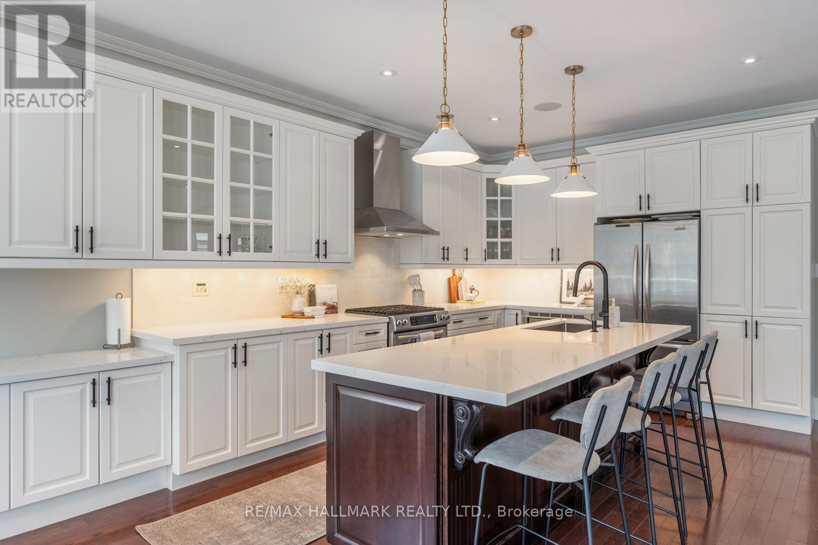 15 BIRCHCLIFF AVENUE