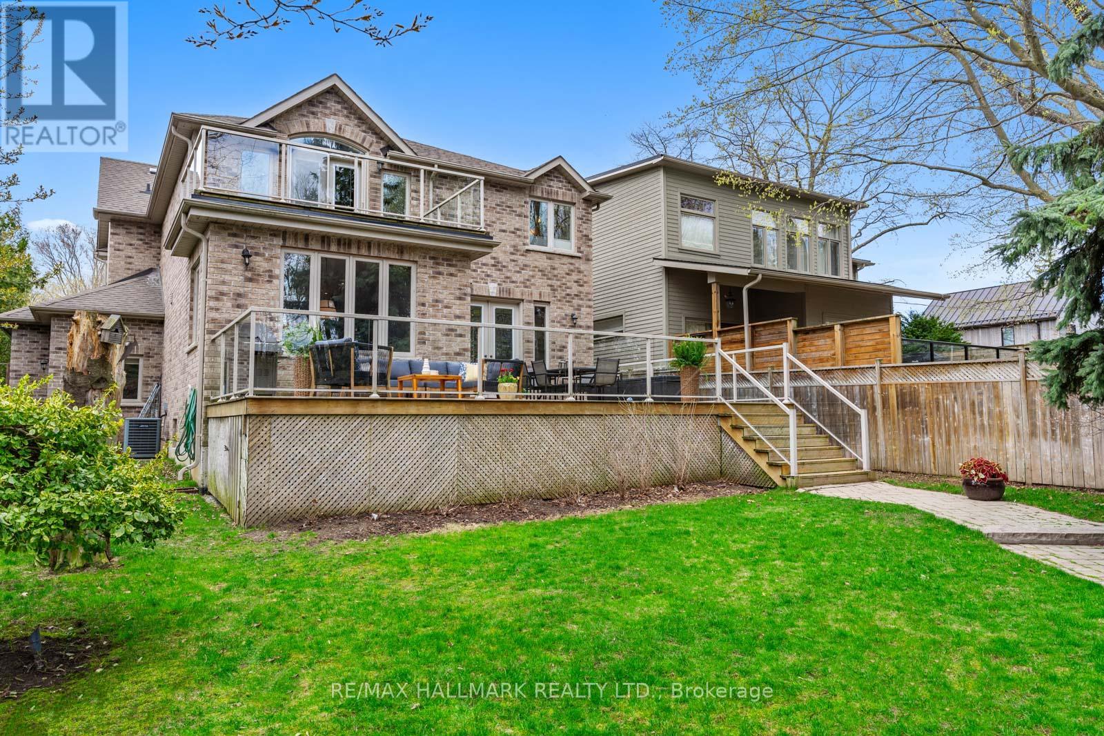 15 BIRCHCLIFF AVENUE