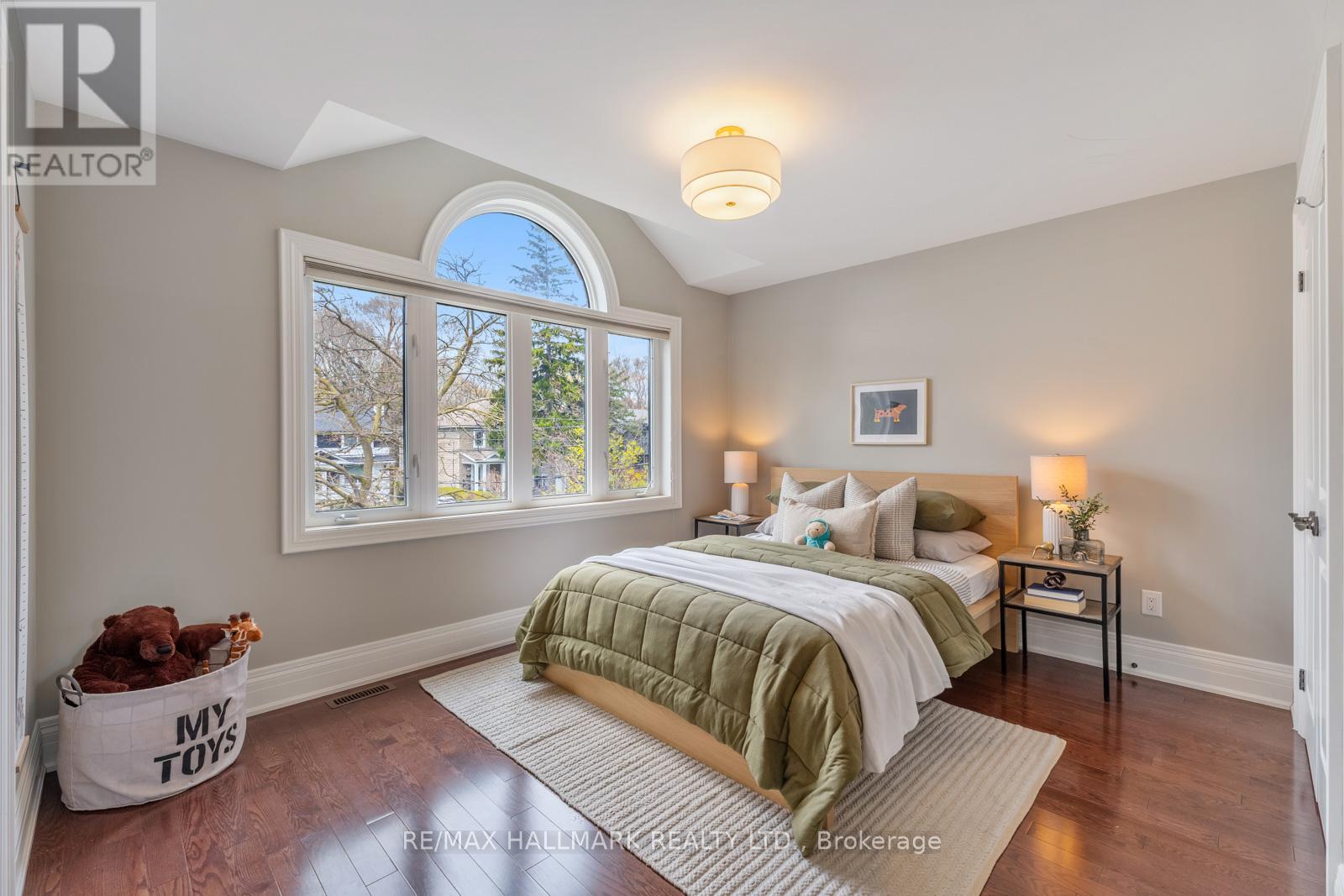 15 BIRCHCLIFF AVENUE