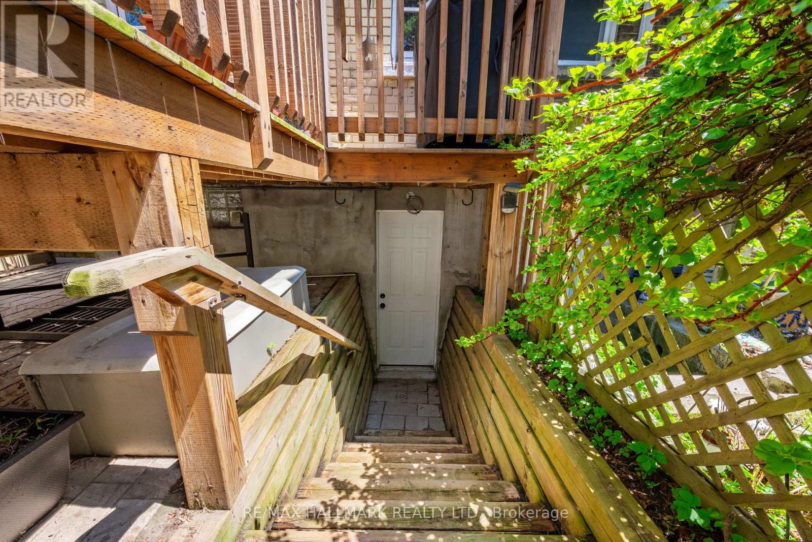 272 KENILWORTH AVENUE