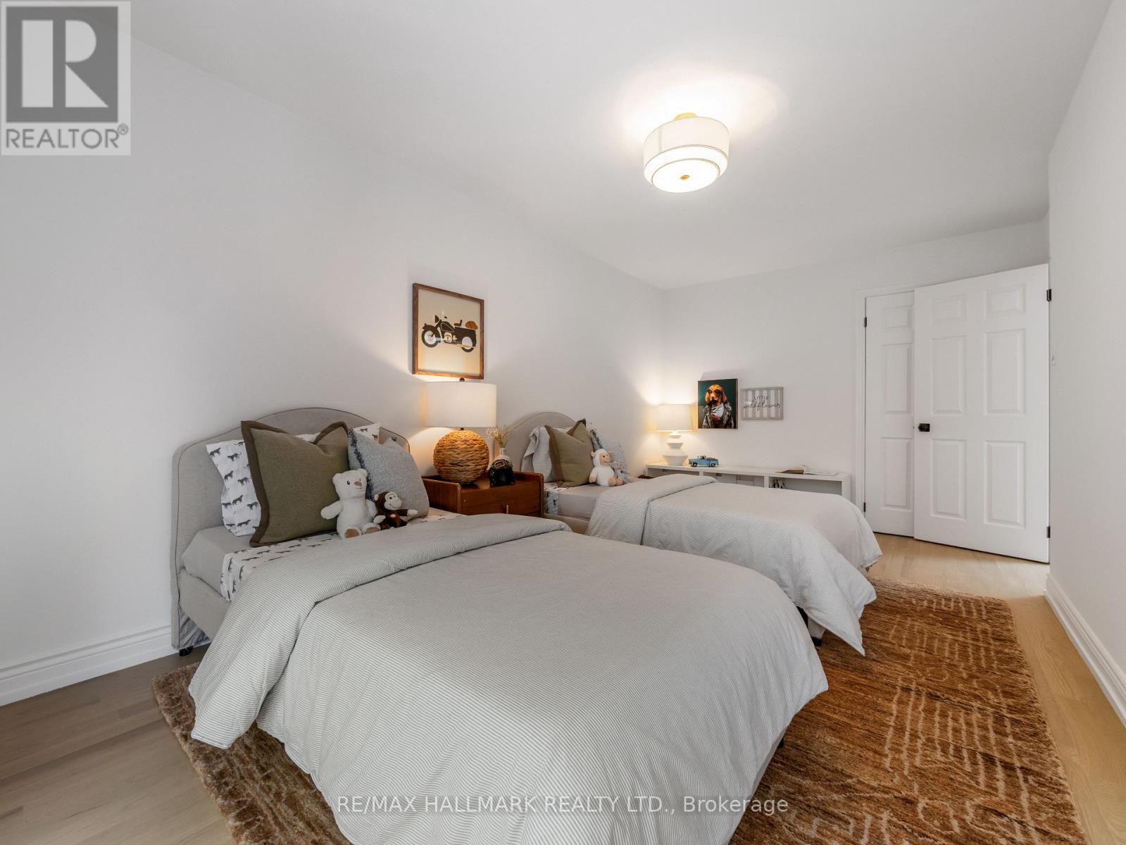 39 BRIAR DALE BOULEVARD