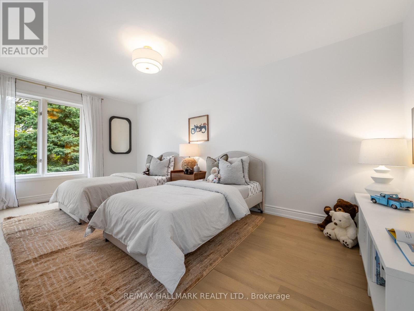 39 BRIAR DALE BOULEVARD