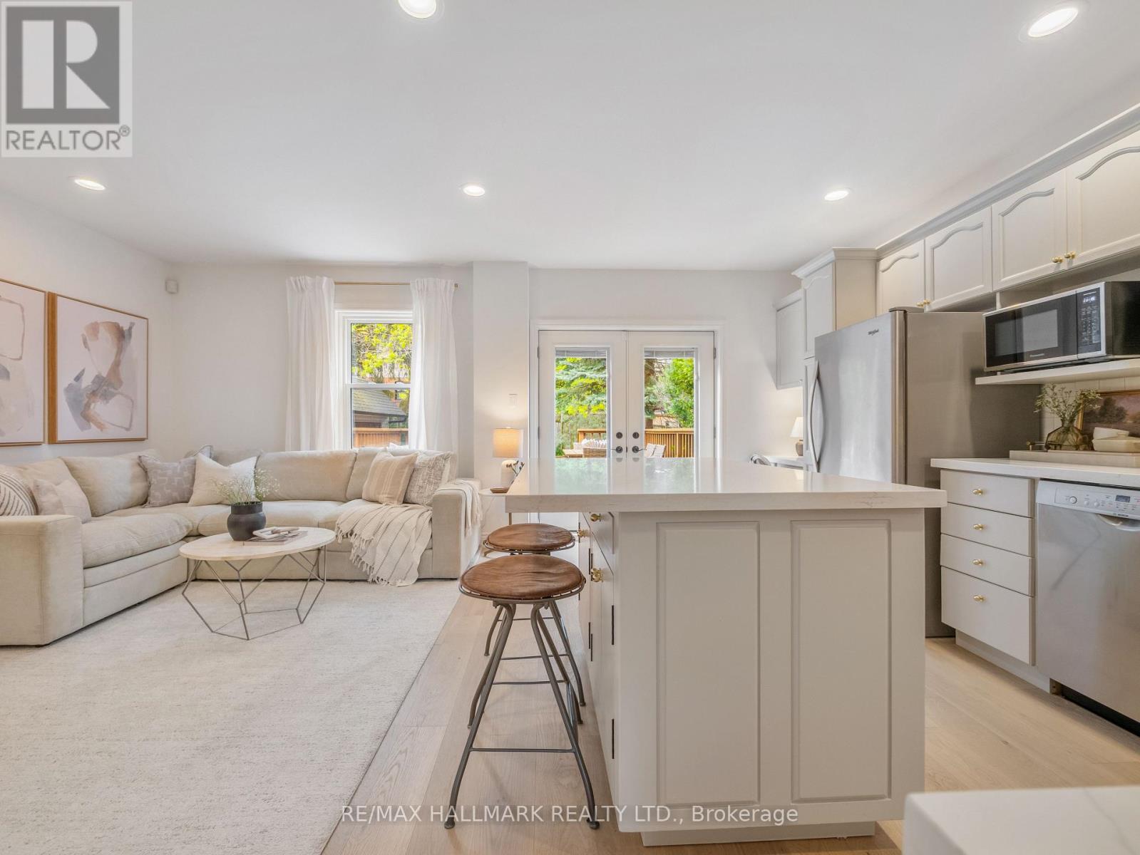 39 BRIAR DALE BOULEVARD