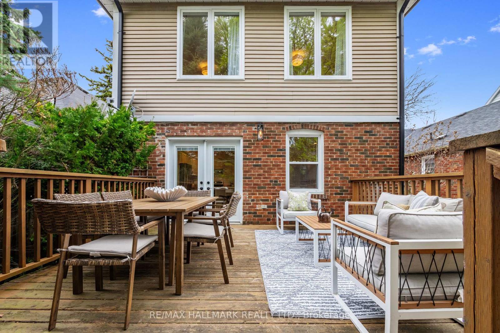 39 BRIAR DALE BOULEVARD
