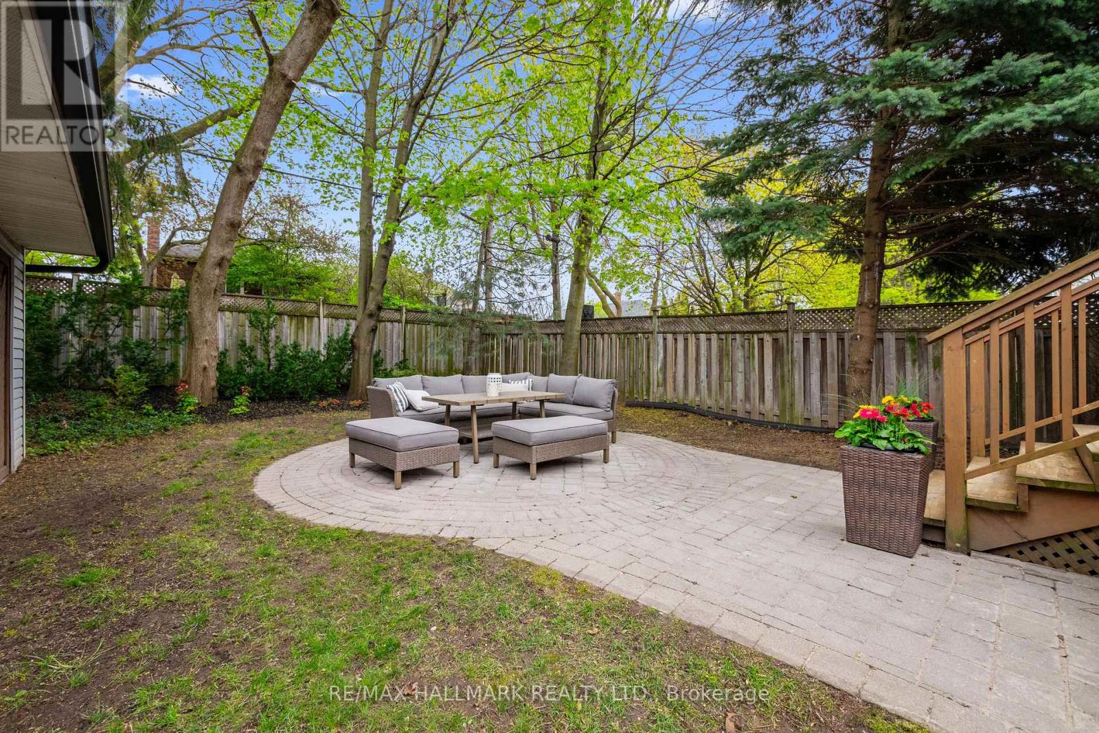 39 BRIAR DALE BOULEVARD