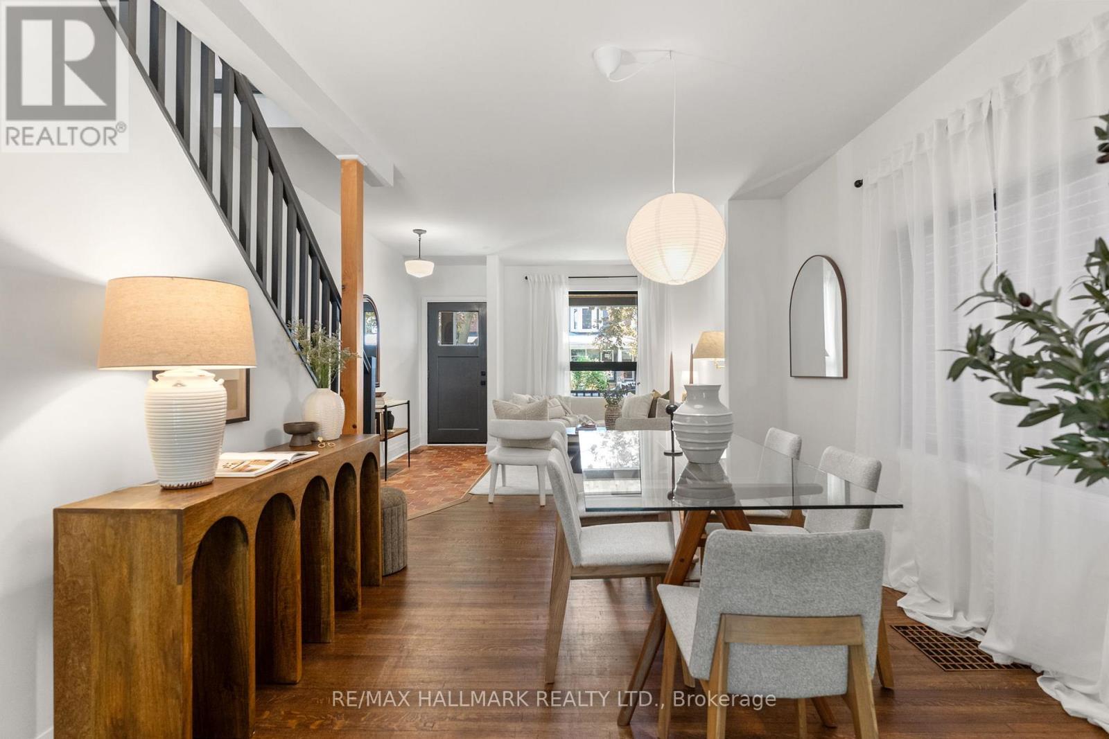 203 PARKMOUNT ROAD
