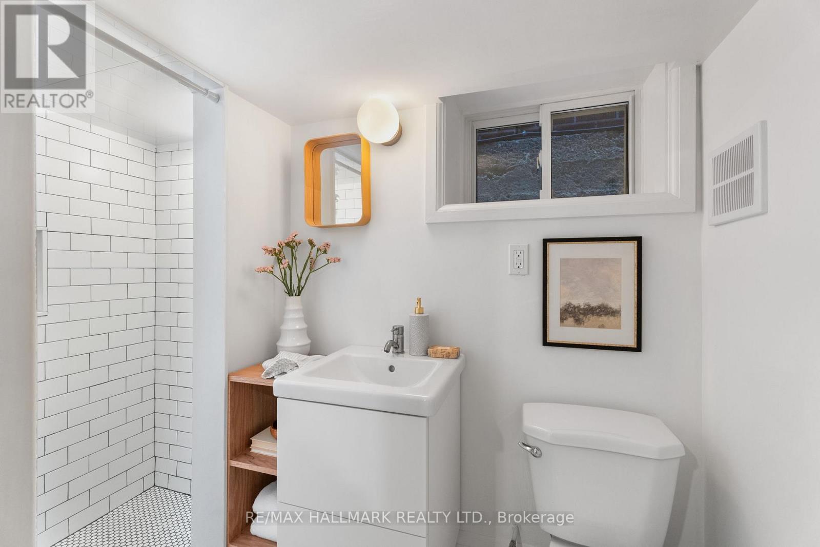 203 PARKMOUNT ROAD