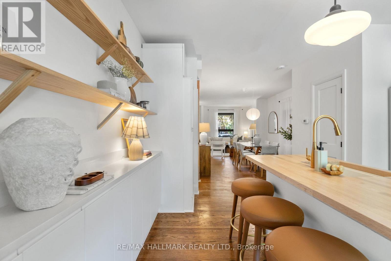 203 PARKMOUNT ROAD