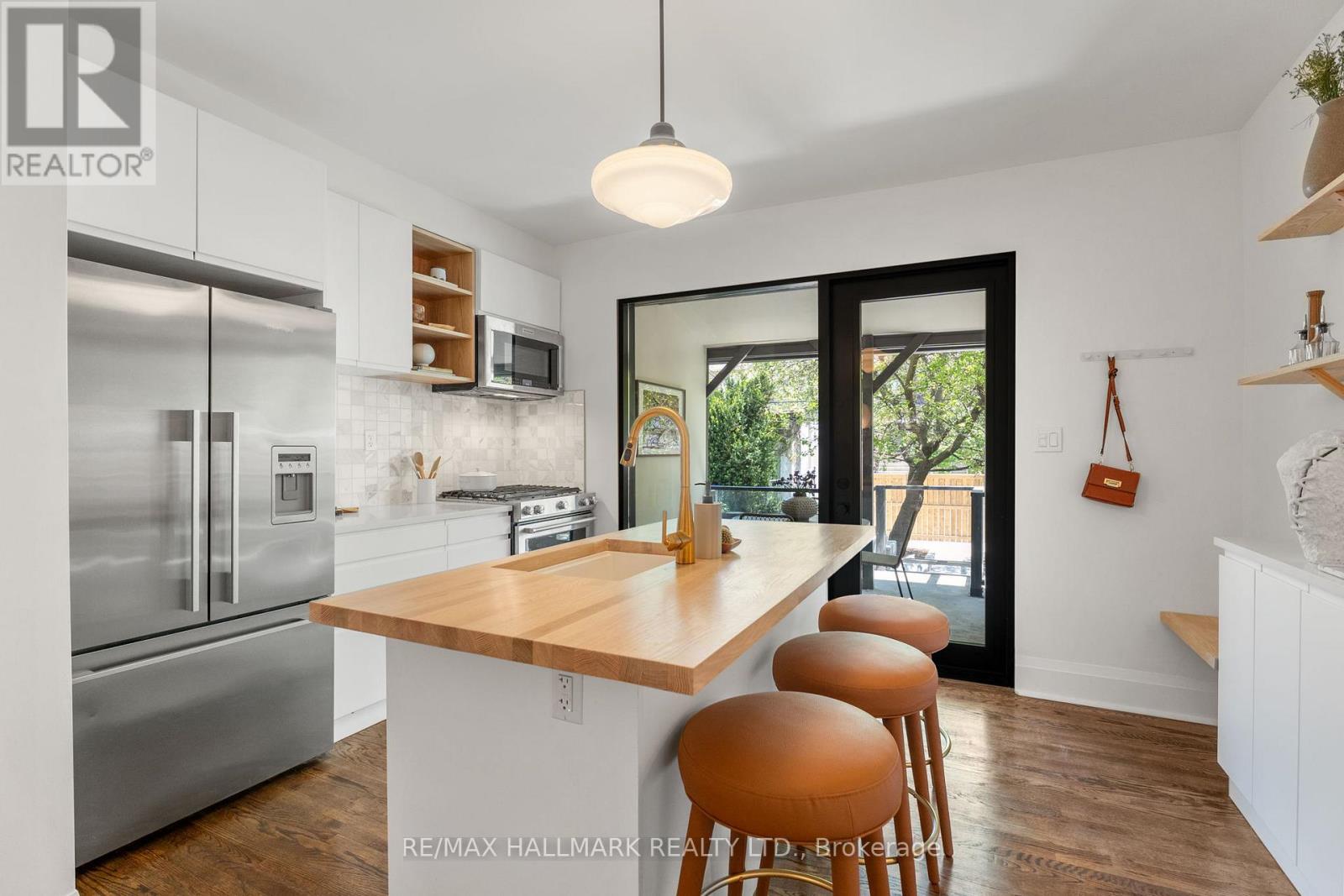 203 PARKMOUNT ROAD