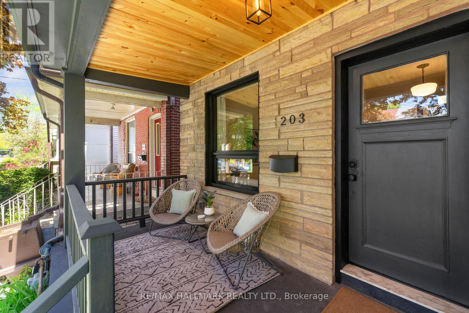 203 PARKMOUNT ROAD