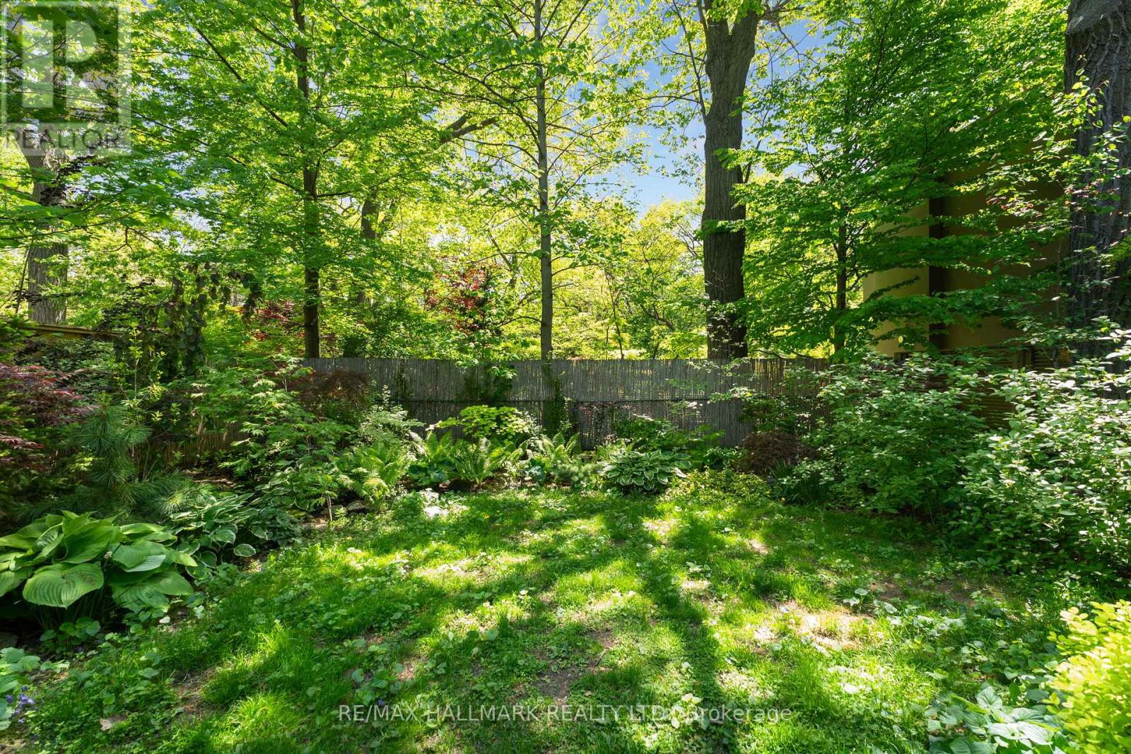 35 BENLAMOND AVENUE