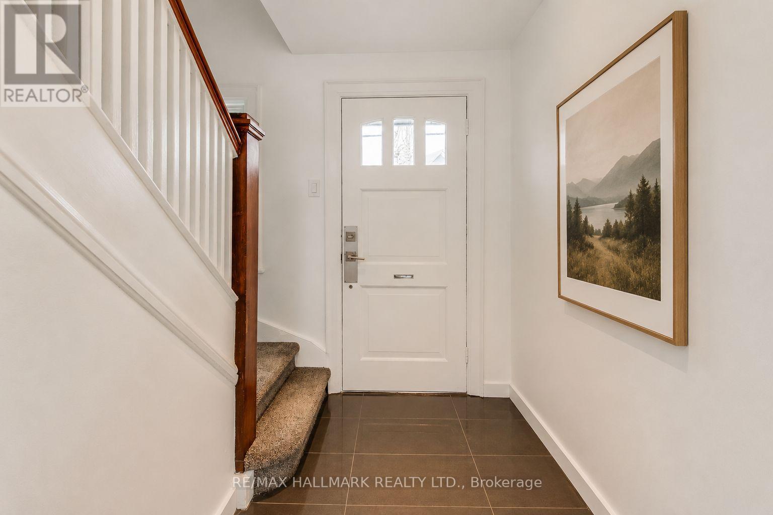 35 BENLAMOND AVENUE